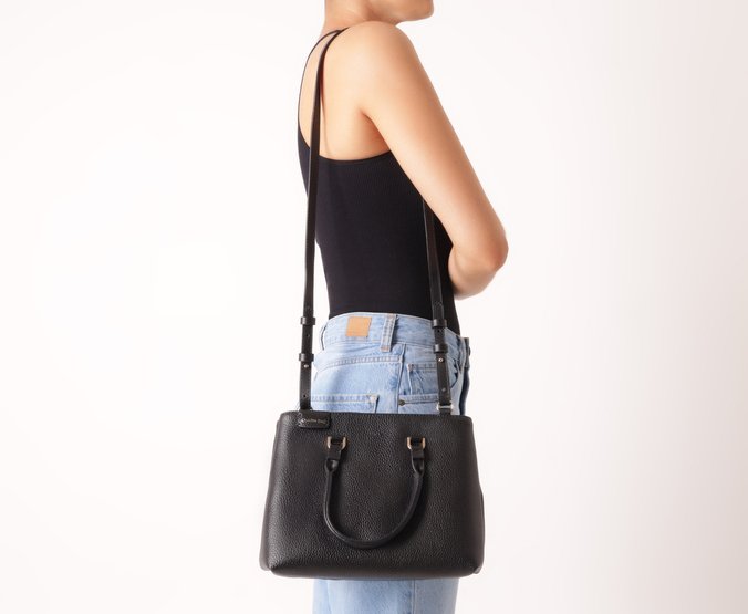 Bolsa Tote Média Divisórias Preta