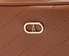 Bolsa Tiracolo Pequena Arredondada Porta Cartão Marrom