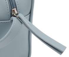 Bolsa Tiracolo Média Matelassê Triangular Arredondada Azul