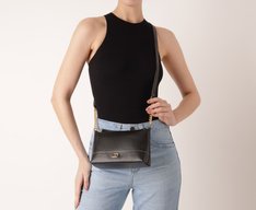 Bolsa Tiracolo Pequena Floater Corrente Preta
