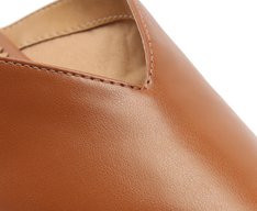 Mule Bico Fino Marrom
