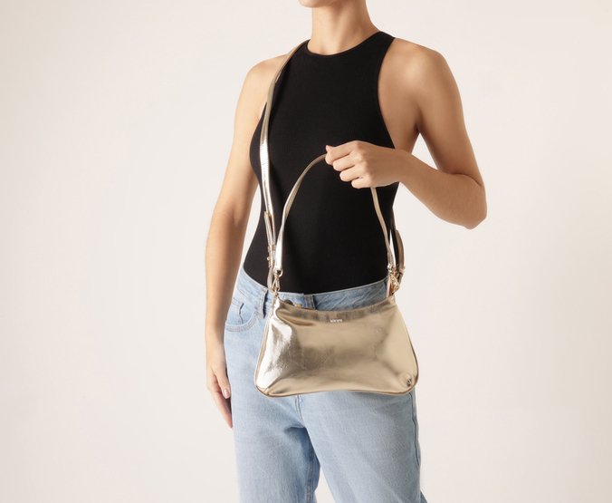 Bolsa Tiracolo Média Lisa Dourada
