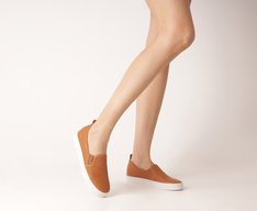 Tênis Slip On Liso Marrom