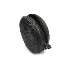 Crossbody Preta Redonda Texturizada