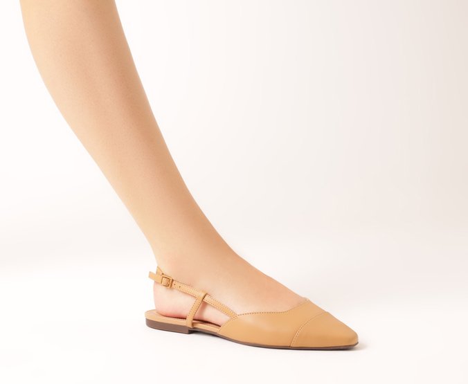 Sapatilha Slingback Ponta Verniz bege