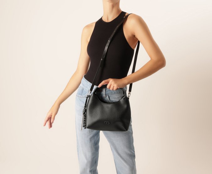 Bolsa Tiracolo Média Merlot Preta