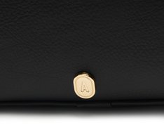 Bolsa Tiracolo Pequena Cápsula Preta