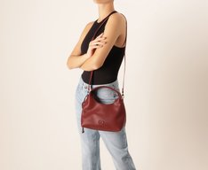 Bolsa Tiracolo Média Merlot Vermelha
