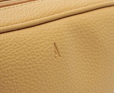 Bolsa Tiracolo Pequena Costura Ornamental Bege