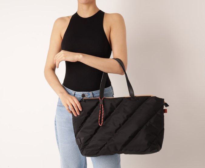 Bolsa Shopping Grande Fluffy Nylon Preta