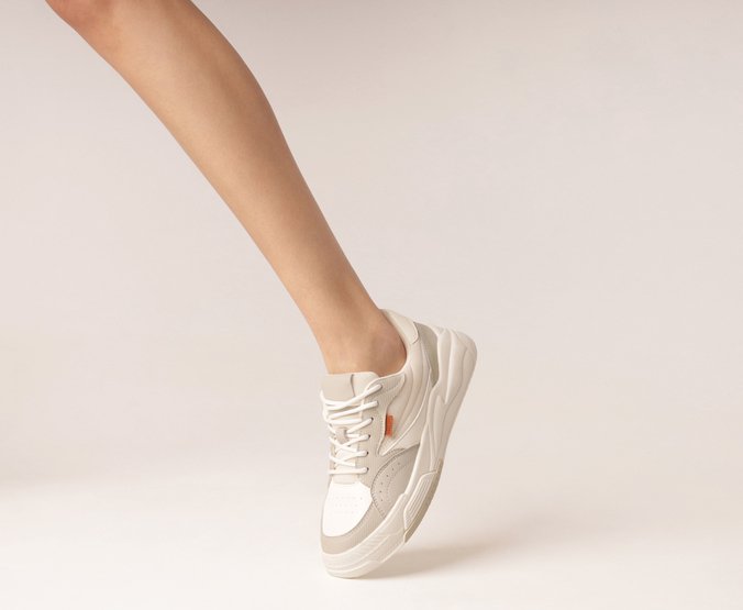 Tênis Recortes Stylish Branco E Cinza