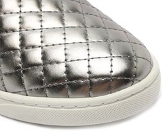 Tênis Slip On Matelassê Prateado