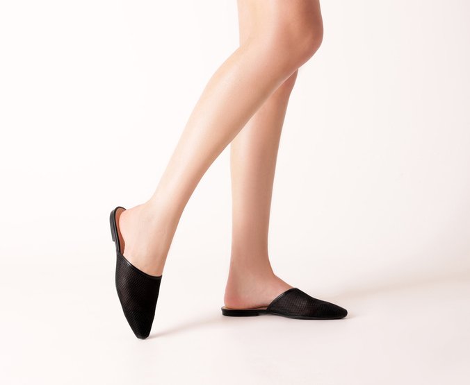 Mule Tela Transparente Preta
