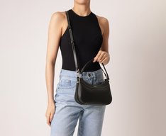 Bolsa Tiracolo Baguete Média Pespontos Preta