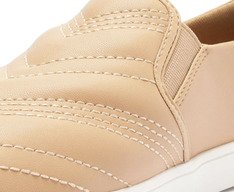 Tênis Slip On Pespontos Bege