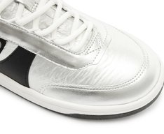 Tênis Recortes Nylon Prata