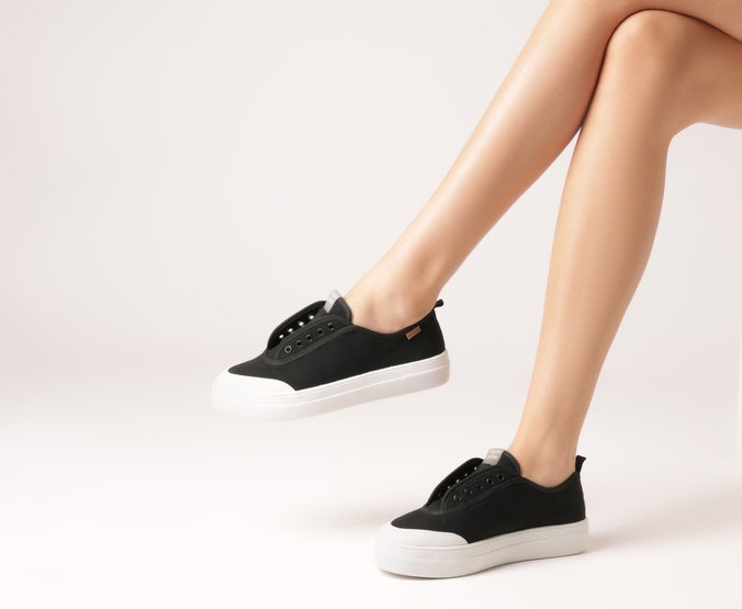 Tênis Slip On Elástico Sola Alta Preto