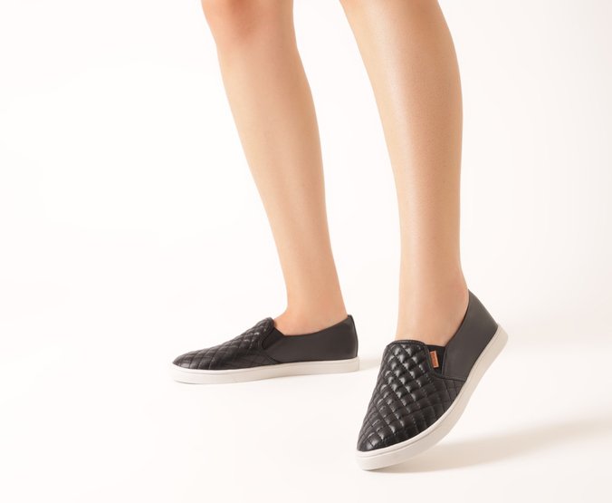Tênis Slip On Matelassê Preto