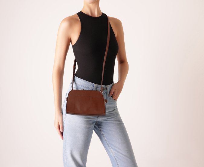 Bolsa Tiracolo Média Zíper Helena Marrom