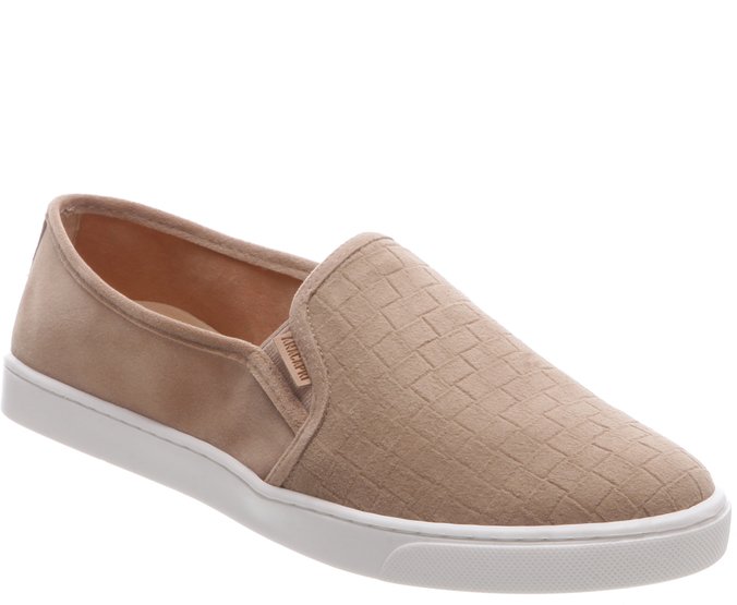 tenis slip on camurça