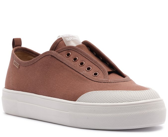 Tênis Slip On Biqueira Marrom