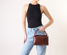 Bolsa Tiracolo Média Quadrada Marrom