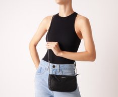 Bolsa Tiracolo Média Textura Glam Preta