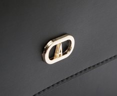 Bolsa Tiracolo Média Bolso Frontal Preta