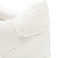 Tênis Flatform Branco Com Detalhe na Sola