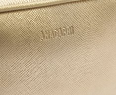 Bolsa Tiracolo Pequena Essencial Dourada