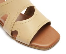 Sandália Mule Bico Quadrado Pespontos Bege