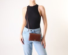 Bolsa Tiracolo Média Lisa Marrom
