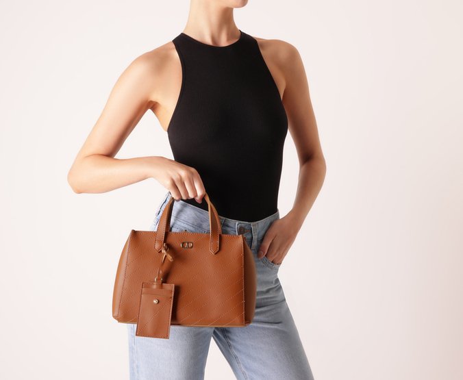 Bolsa Tote Média Porta Cartão Marrom