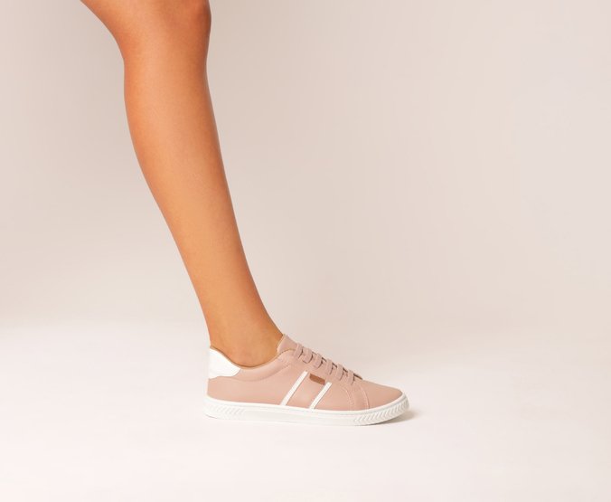 Tênis Cami Rosa Detalhe Branco