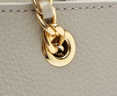 Bolsa Tote Média Alça Acorrentada Cinza