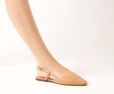 Sapatilha Slingback Ponta Verniz bege