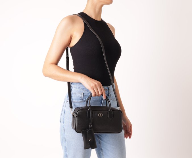 Bolsa Tote Média Retangular Bag Charm Preta