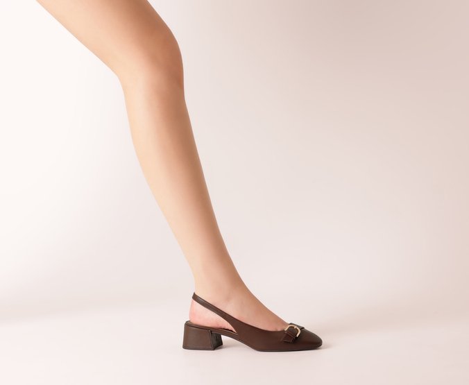 Sapatilha Slingback Fivela Elise Marrom