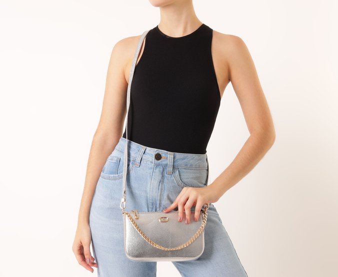 Bolsa Tiracolo Pequena Corrente Prata