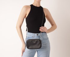Bolsa Tiracolo Média Divisórias Metal Preta