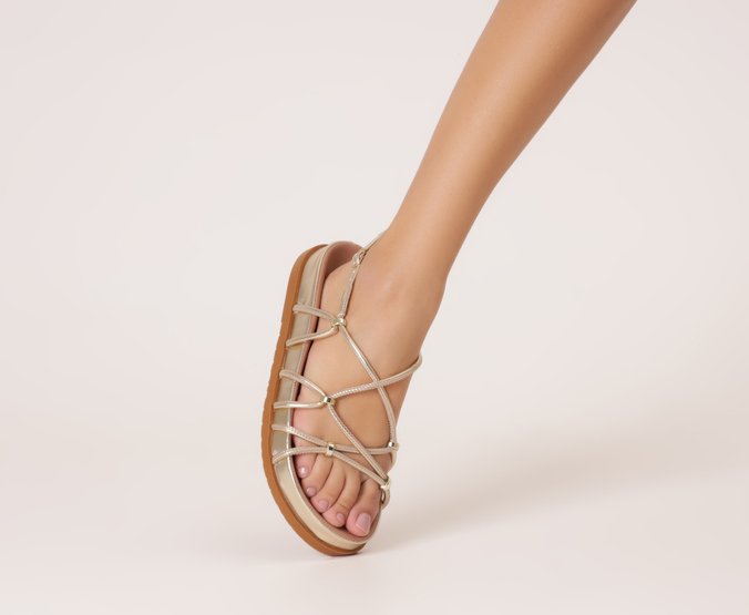 Papete Gladiadora Tachas Dourada