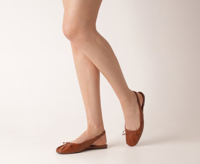 Sapatilha Slingback Laço Biqueira Marrom