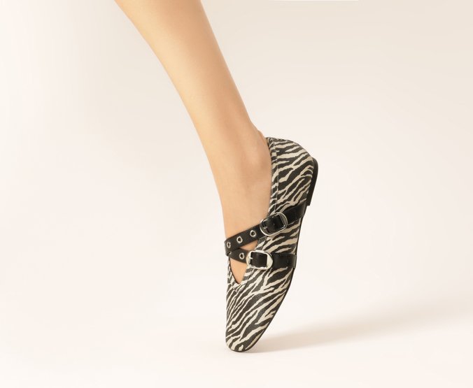 Sapatilha Tira Dupla Fivelas Megan Animal Print Zebra