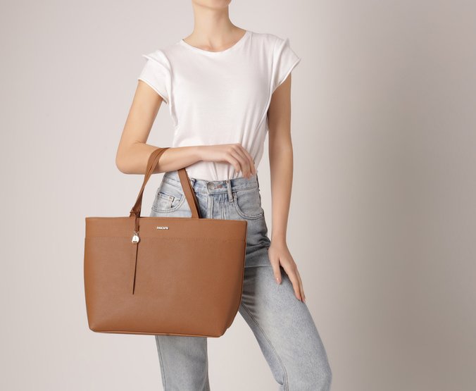Bolsa Shopping Grande Bag Charm Marrom