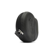 Crossbody Preta Redonda Texturizada