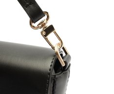 Bolsa Tiracolo Baguete Média Estruturada Preta