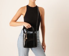 Bolsa Tote Média Madri Chaveiro Preta