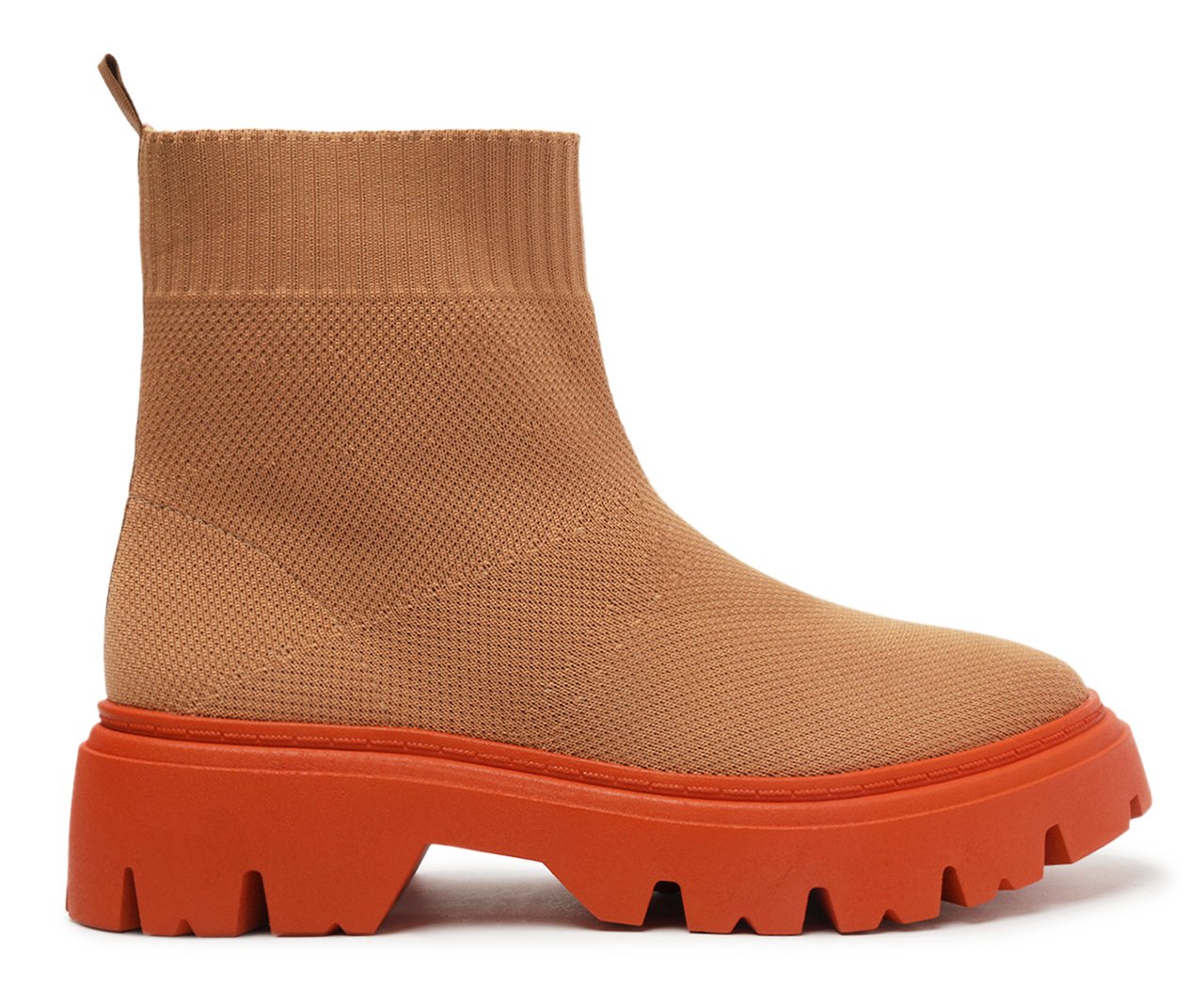 Bota tratorada hot sale nude
